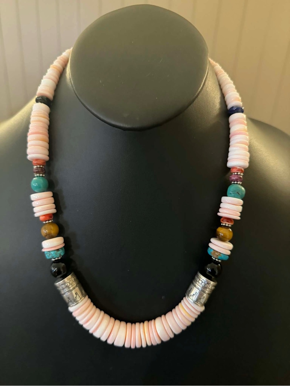 Sterling silver pink conch graduated necklace 22 inch